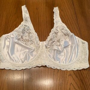 PINK Victoria's Secret White Lace Bra Full Coverage